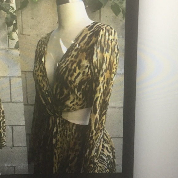 LEOPARD DRESS CUT OUT SIDES, PARTY DRESS. - Picture 4 of 6